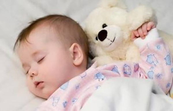 כמה זמן תינוק צריך לישון?