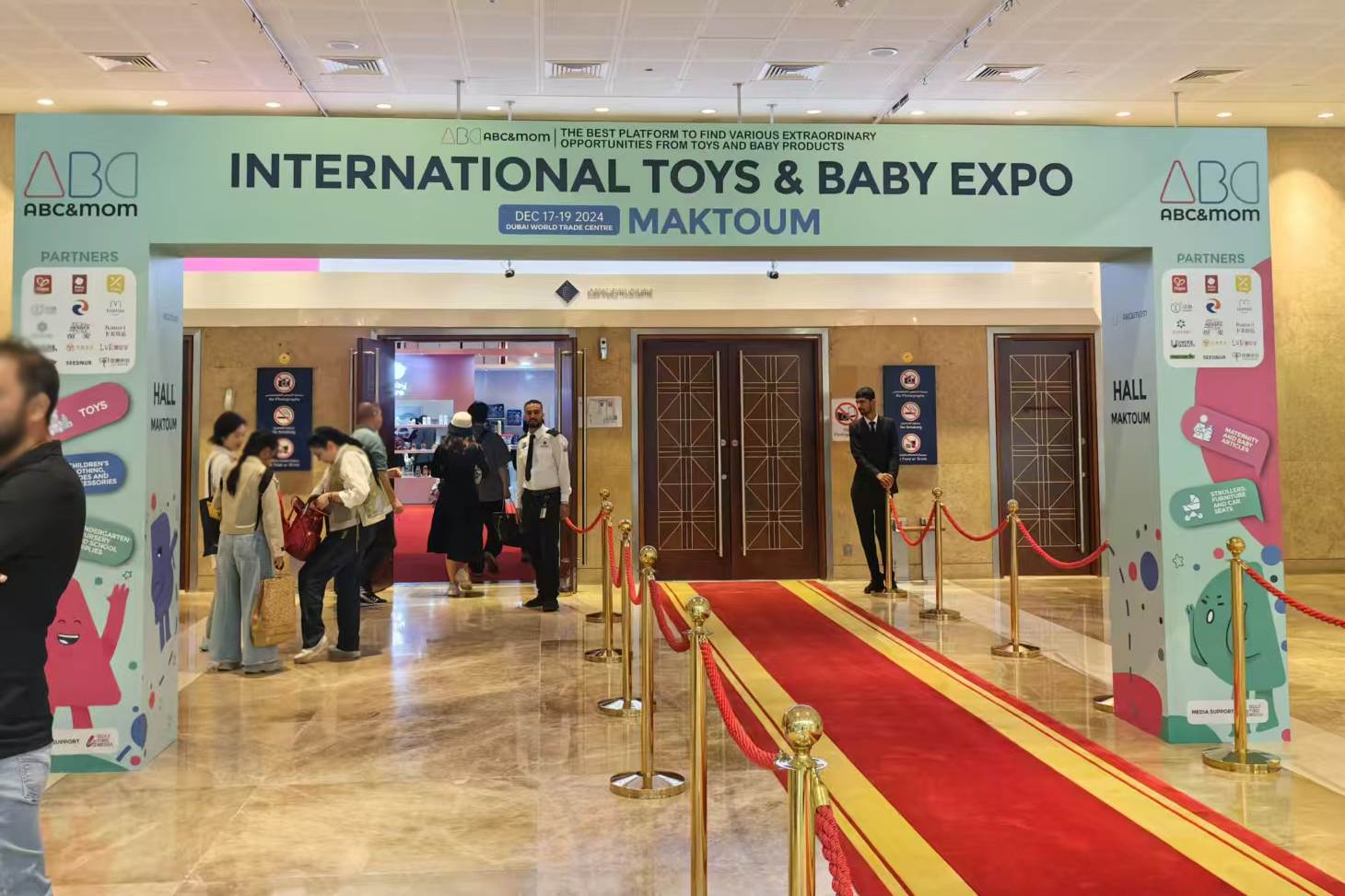 אנו משתתפים כעת בתערוכה ב-ABC&MOM EXPO DUBAI 2024!
